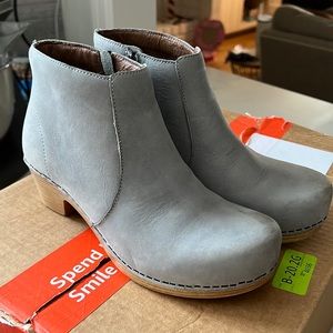 Dansko Becka Chelsea Boot